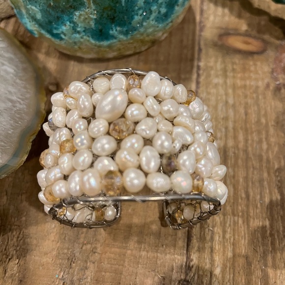 Vintage freshwater pearl and bead hand crafted bracelet - Picture 2 of 6